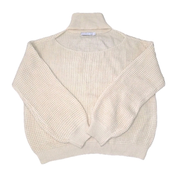 By Egreis SweatColor: Cream, 100% Acrylic Scoop CUT-OUT Neck, Size M - Picture 2 of 11